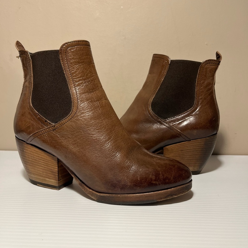I.N.K. Made in Italy leather Chelsea booties 37